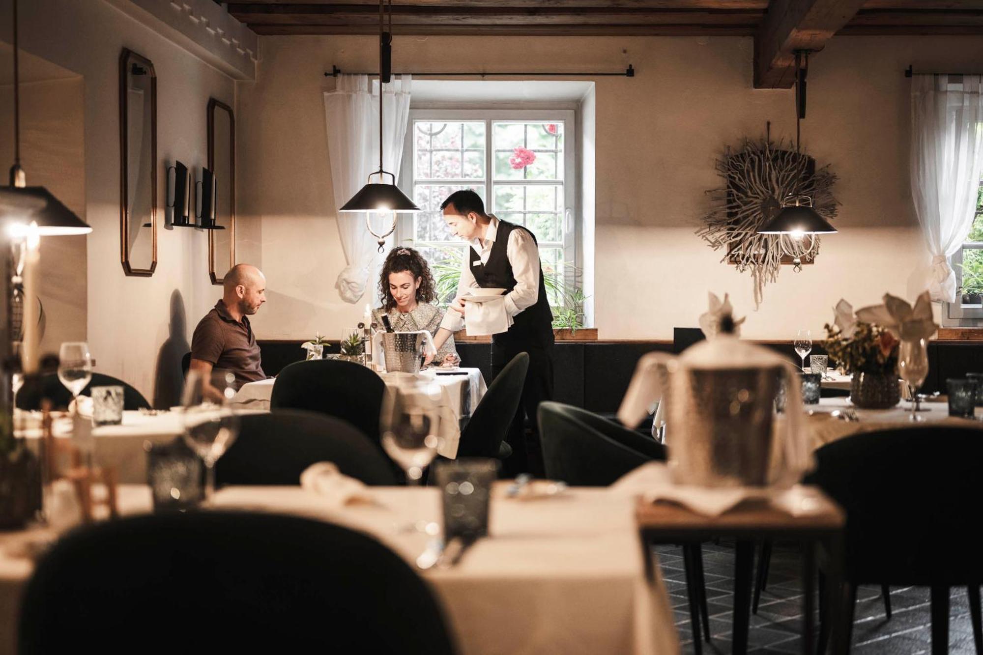 Strasserwirt - Ansitz Zu Tirol Штрассен Екстер'єр фото